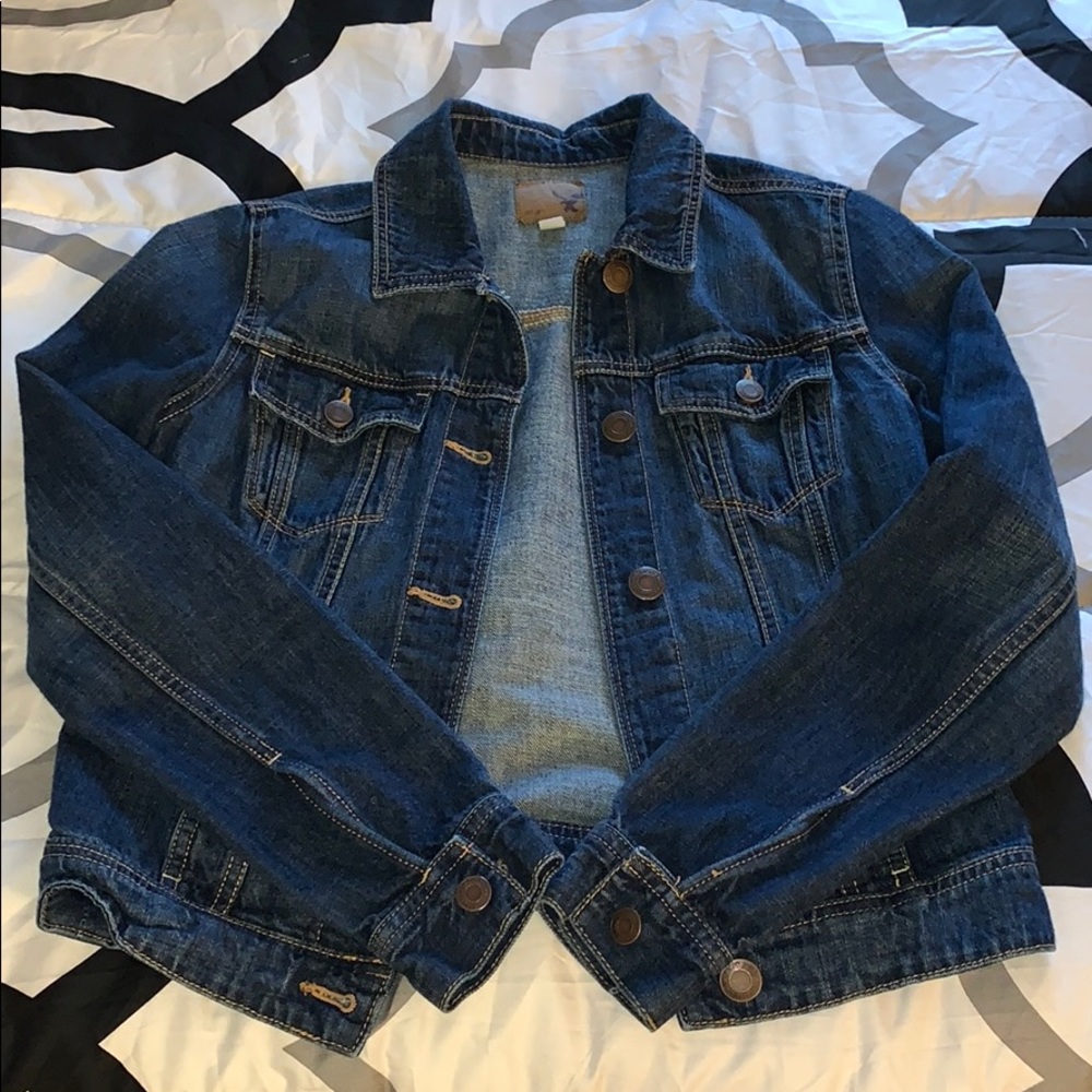 AMERICAN EAGLE